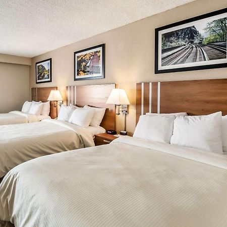 Clarion Inn Harpers Ferry-Charles Town Bagian luar foto